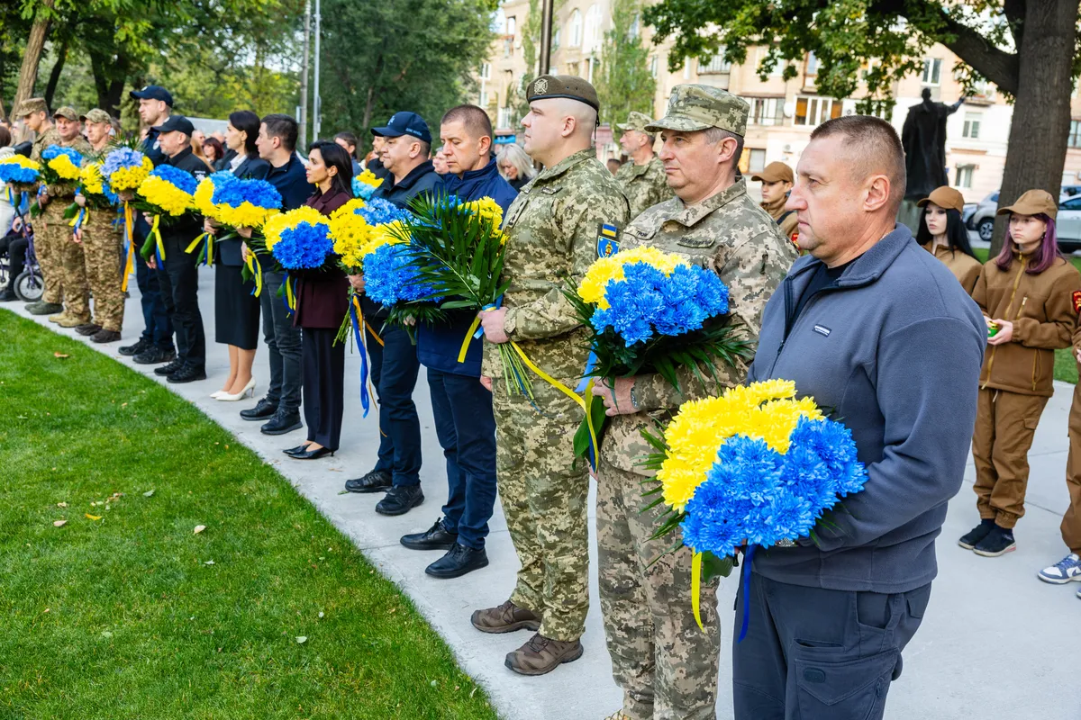 На Дереві пам`яті у Запоріжжі встановили нові дзвіночки 10 На Дереві пам`яті у Запоріжжі встановили нові дзвіночки