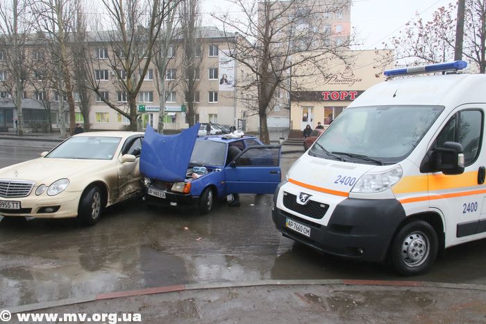 Утро в Запорожской области началось с ДТП с пострадавшими (ФОТО)
