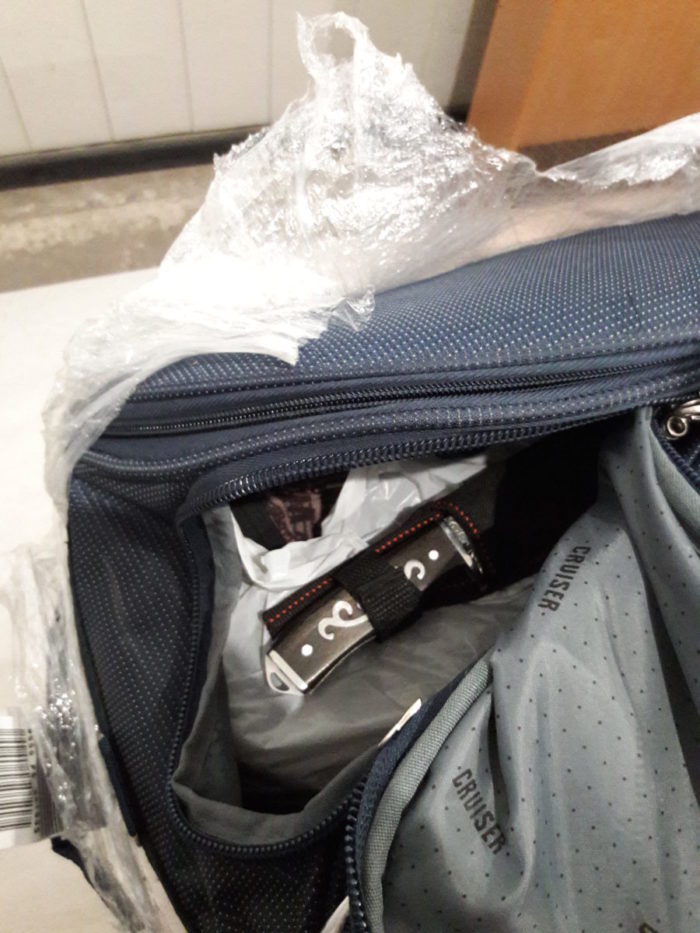 В Запорожском аэропорту задержали пассажира с ножом (ФОТО)