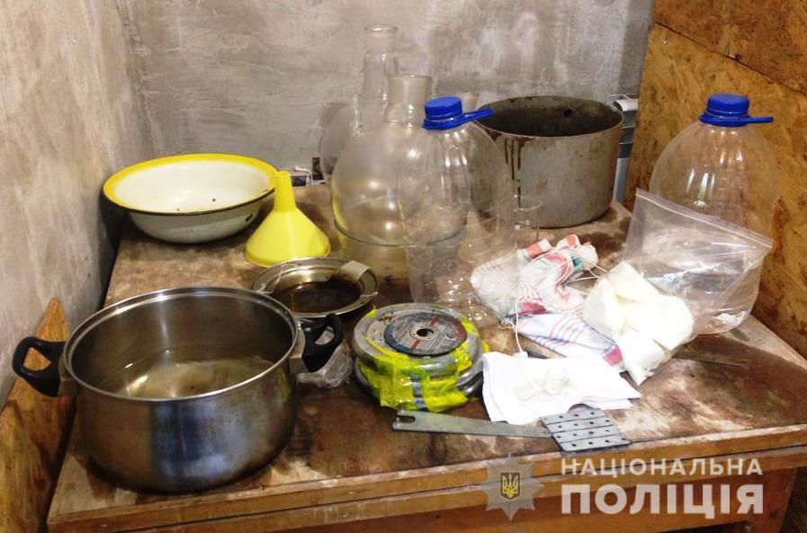В Запорожской области мужчина организовал в своем доме нарколабораторию (ВИДЕО, ФОТО)