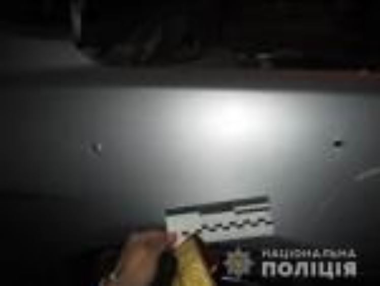 В Запорожье обстреляли автомобиль местного жителя: появились новые подробности (ФОТО)