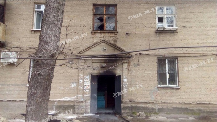 В Запорожской области люди выпрыгивали из окон горящего дома: подробности и ФОТО