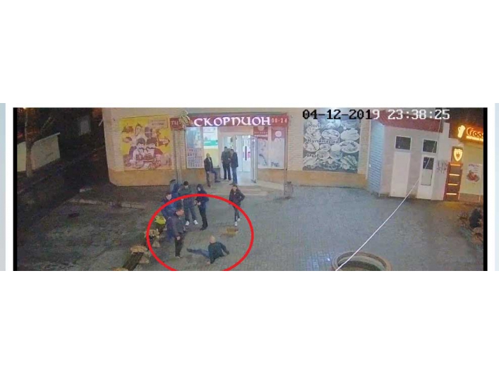 В Запорожской области камеры наблюдения зафиксировали массовую драку (ФОТО)