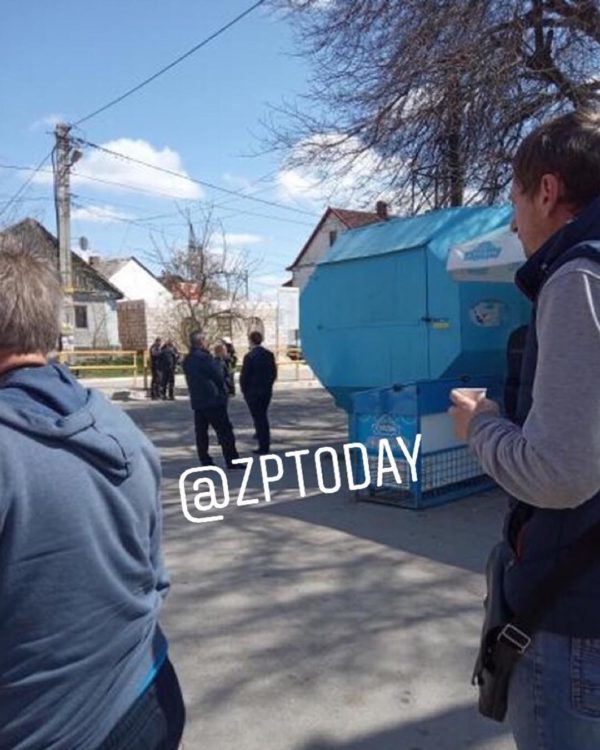В Запорожье на улице нашли боевую гранату: место происшествия оцепили (ФОТО)