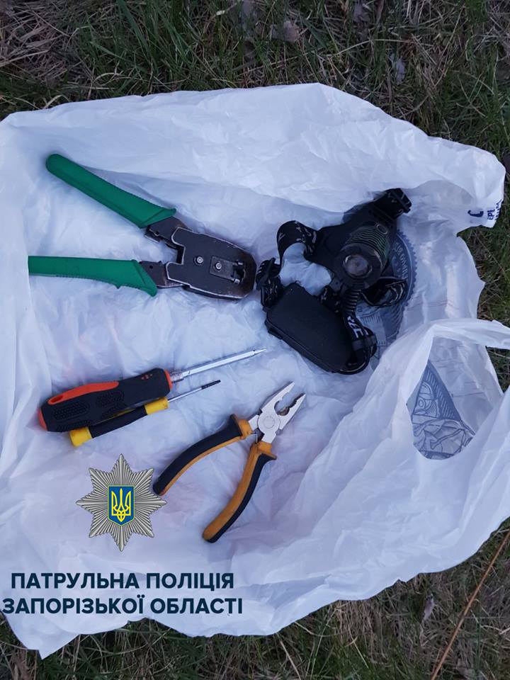 В Запорожье на Осипенковском патрульные заметили высокие клубы дыма (ФОТО)