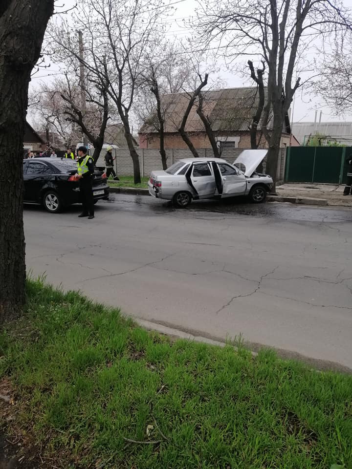 В Запорожье случилась авария рядом с местом, где горожане перекрывали трассу (ФОТО)