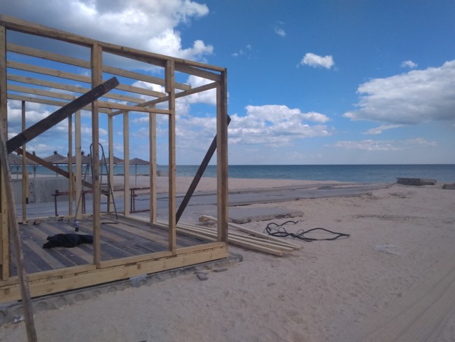 На популярном запорожском курорте начали строить аллею моря (ФОТОФАКТ)