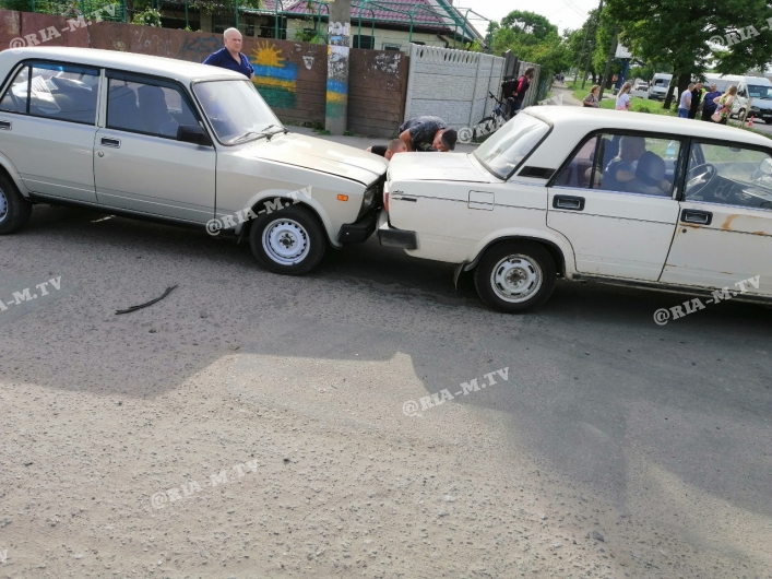 В Запорожской области произошло масштабное ДТП при участии легковушки и внедорожника: есть пострадавшие (ФОТО)