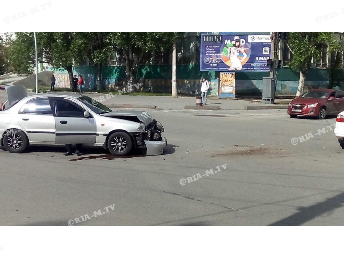 В Запорожской области из-за неработающего светофора столкнулись машины (ФОТО)