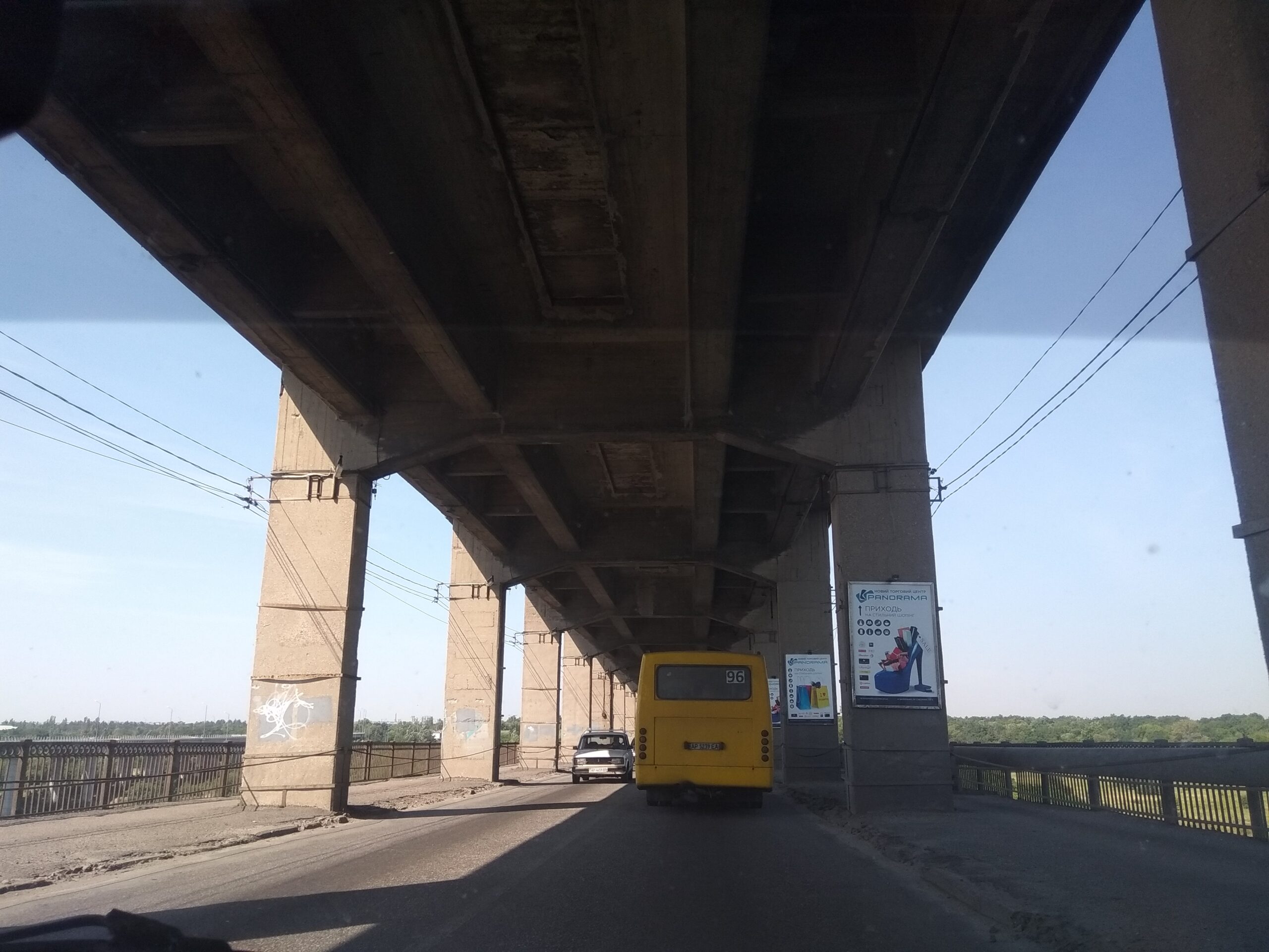 Запорожцы продолжают стоять в пробках на жаре (ФОТО) 1 Запорожцы продолжают стоять в пробках на жаре (ФОТО)