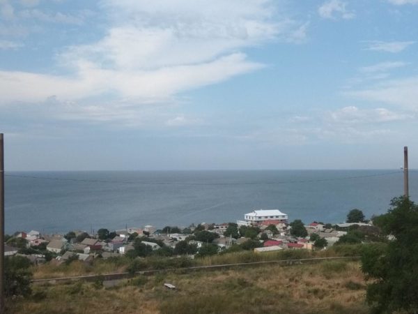 Запорожский курорт встретил отдыхающих с прохладой (ФОТО)
