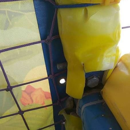 На запорожском курорте на детской площадке торчат куски арматуры: последствия халатности удручают (ФОТО)