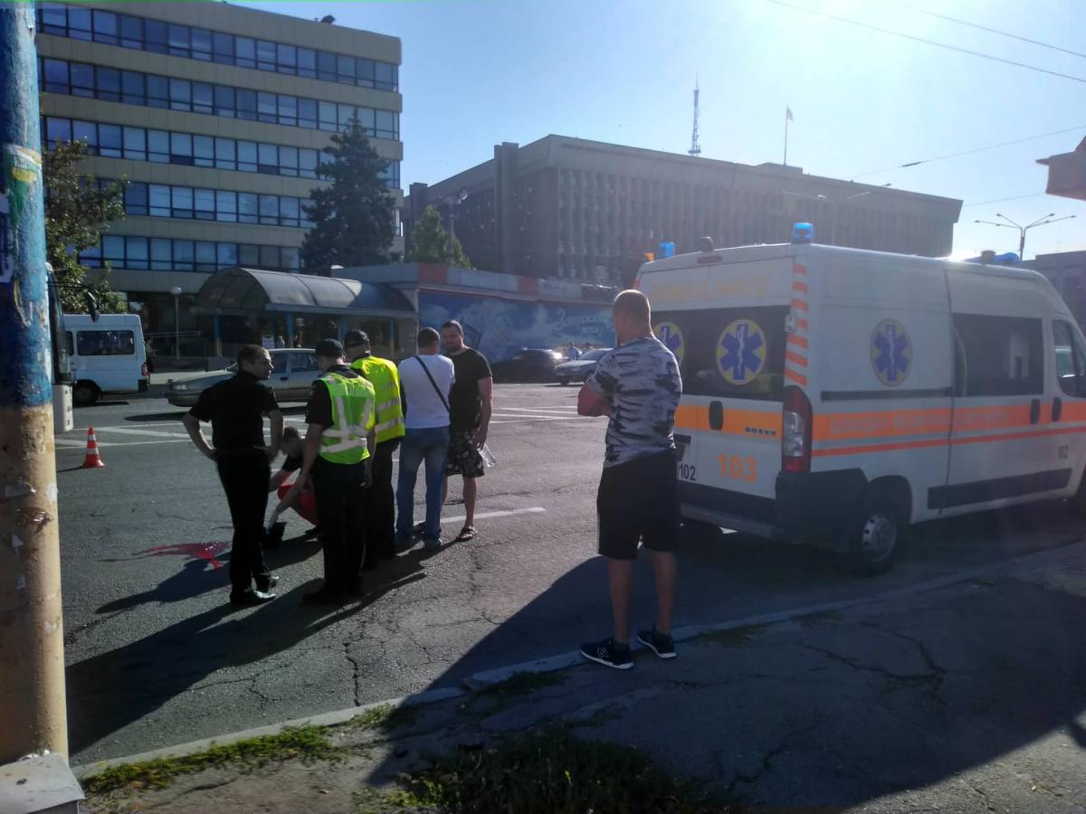 ДТП в центре Запорожья: пострадала женщина-пешеход (ФОТО)