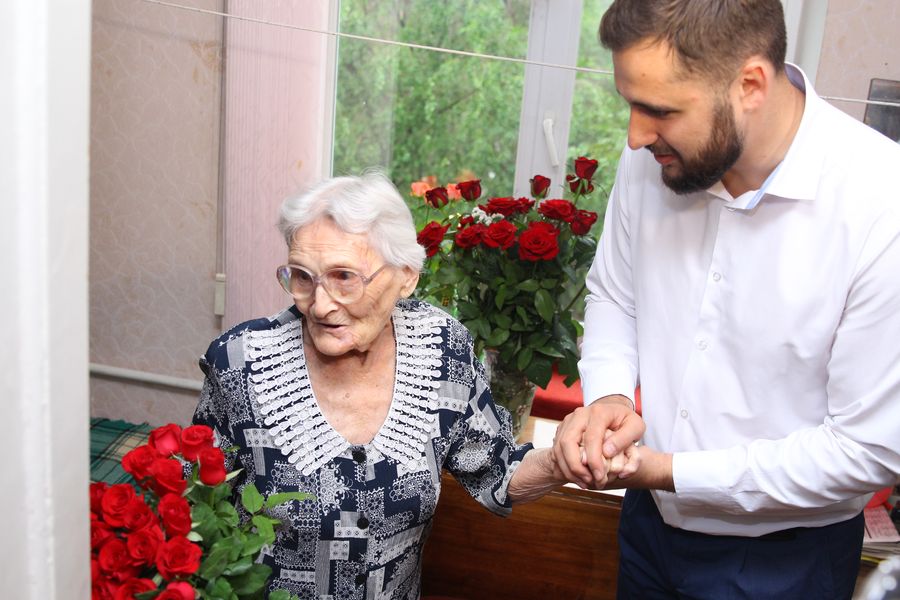 В Запорожье ветеран Второй мировой войны отметила 100-летний юбилей