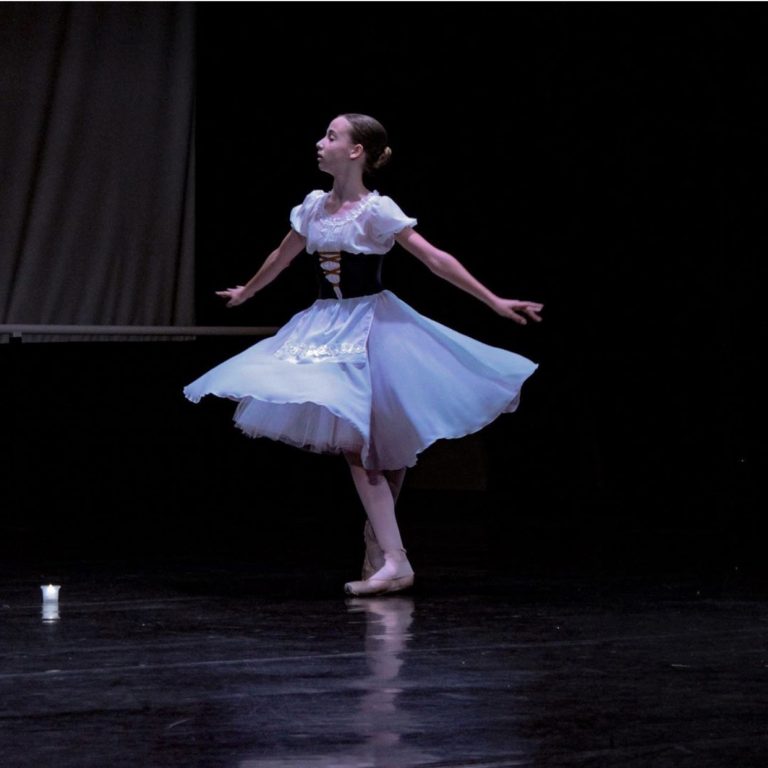 Запорожская балерина завоевала медаль на международном конкурсе (Фото)