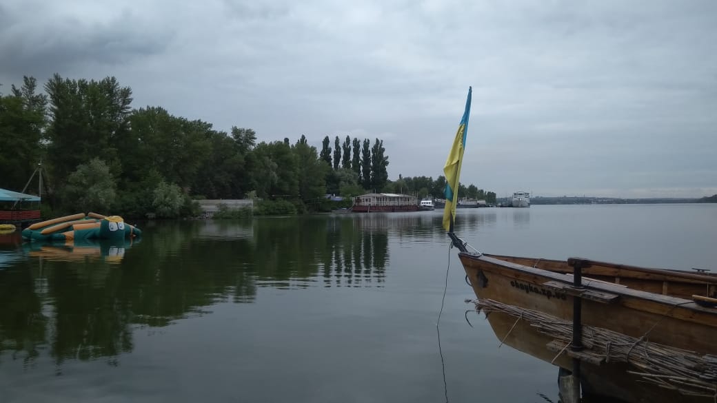 Запорожские казаки отправились в плавание на "Чайке" (ФОТО)