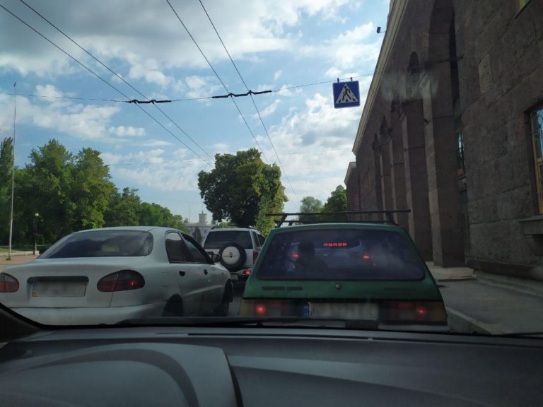 Запорожье «стоит»: начался новый этап ремонта на плотине (ФОТО)