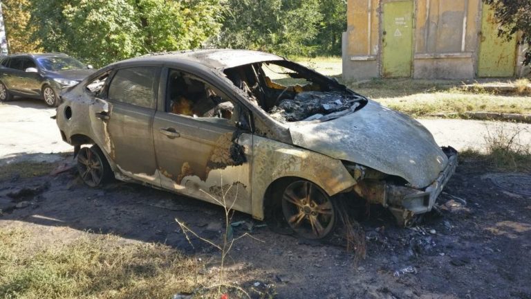 Появились новые подробности о сожженном в Запорожье автомобиле (ФОТО)