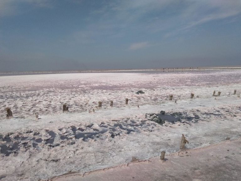Под Запорожской областью начинает пересыхать популярный курорт (ФОТО)