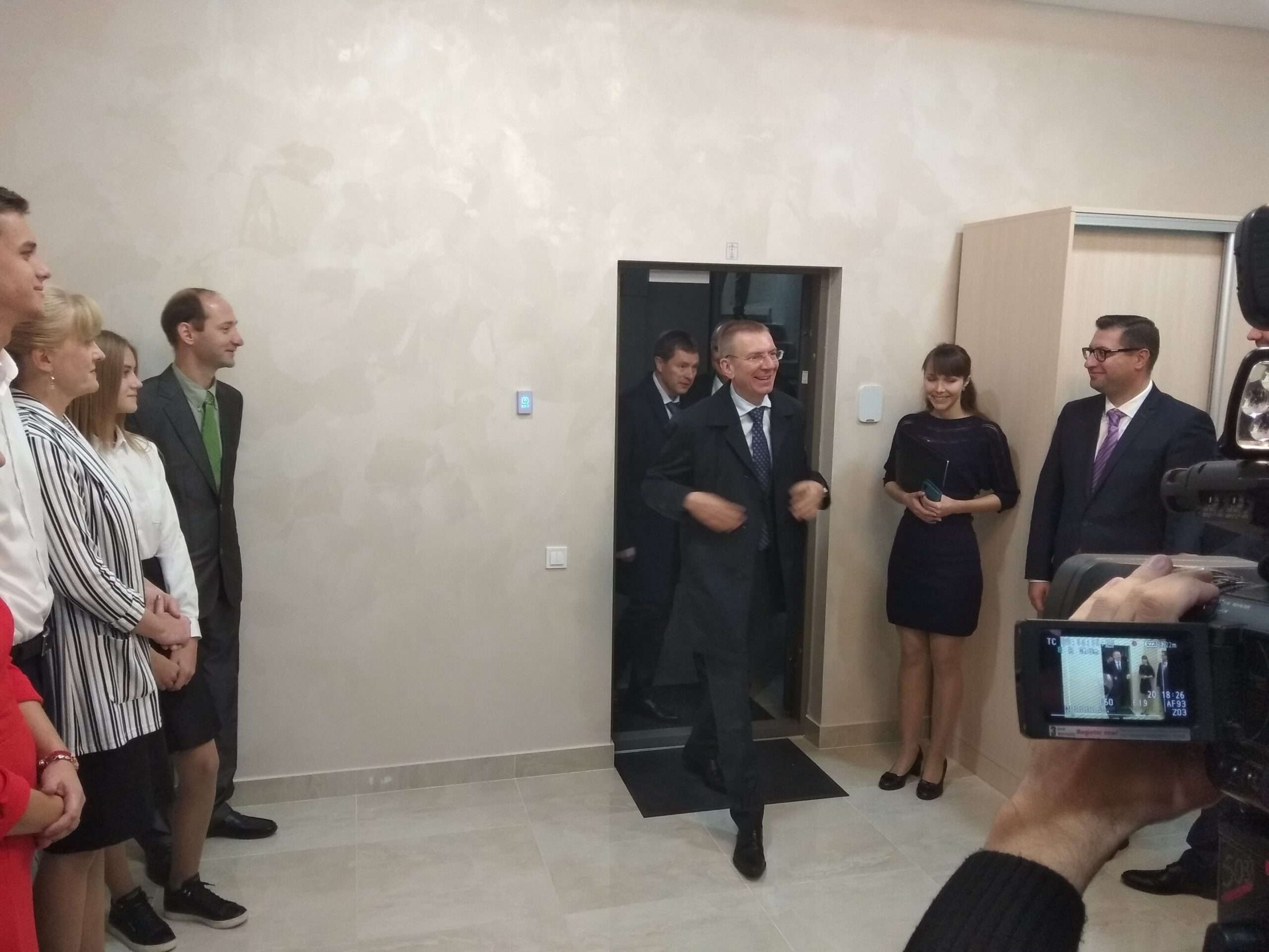В Запорожье торжественно открыли консульство Латвийской Республики 1 В Запорожье торжественно открыли консульство Латвийской Республики