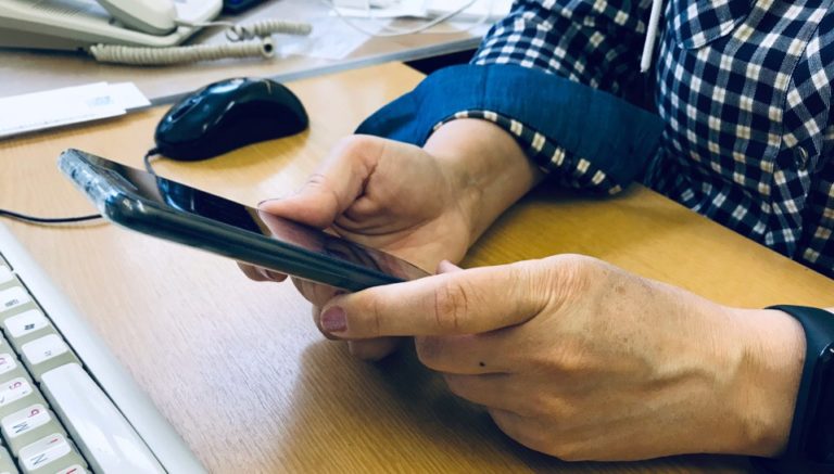 Вместо костюма — обрезки ткани: запорожанка стала жертвой швеи-мошенницы (ФОТО)