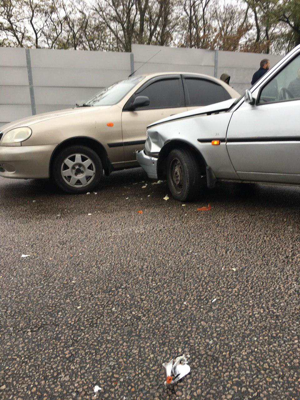 Масштабное ДТП на Хортице: столкнулись четыре легковых автомобиля (ФОТО, ВИДЕО)