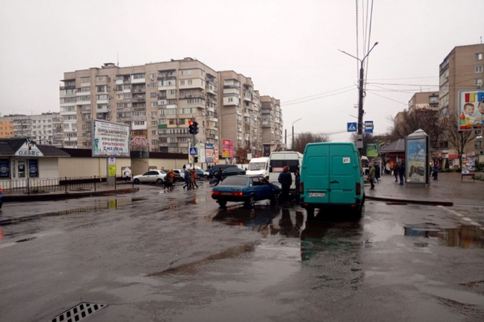 В Запорожской области в ДТП попала маршрутка (ФОТО)