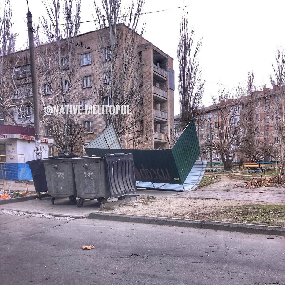Запорожскую область накрыло штормовым ветром: первые печальные последствия (ФОТО)