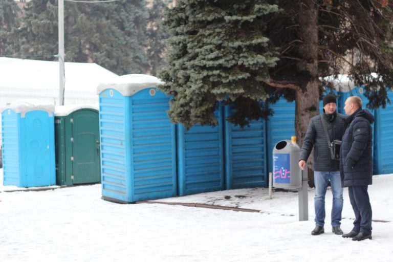 К Новому году Запорожье «украсят» дополнительными туалетами