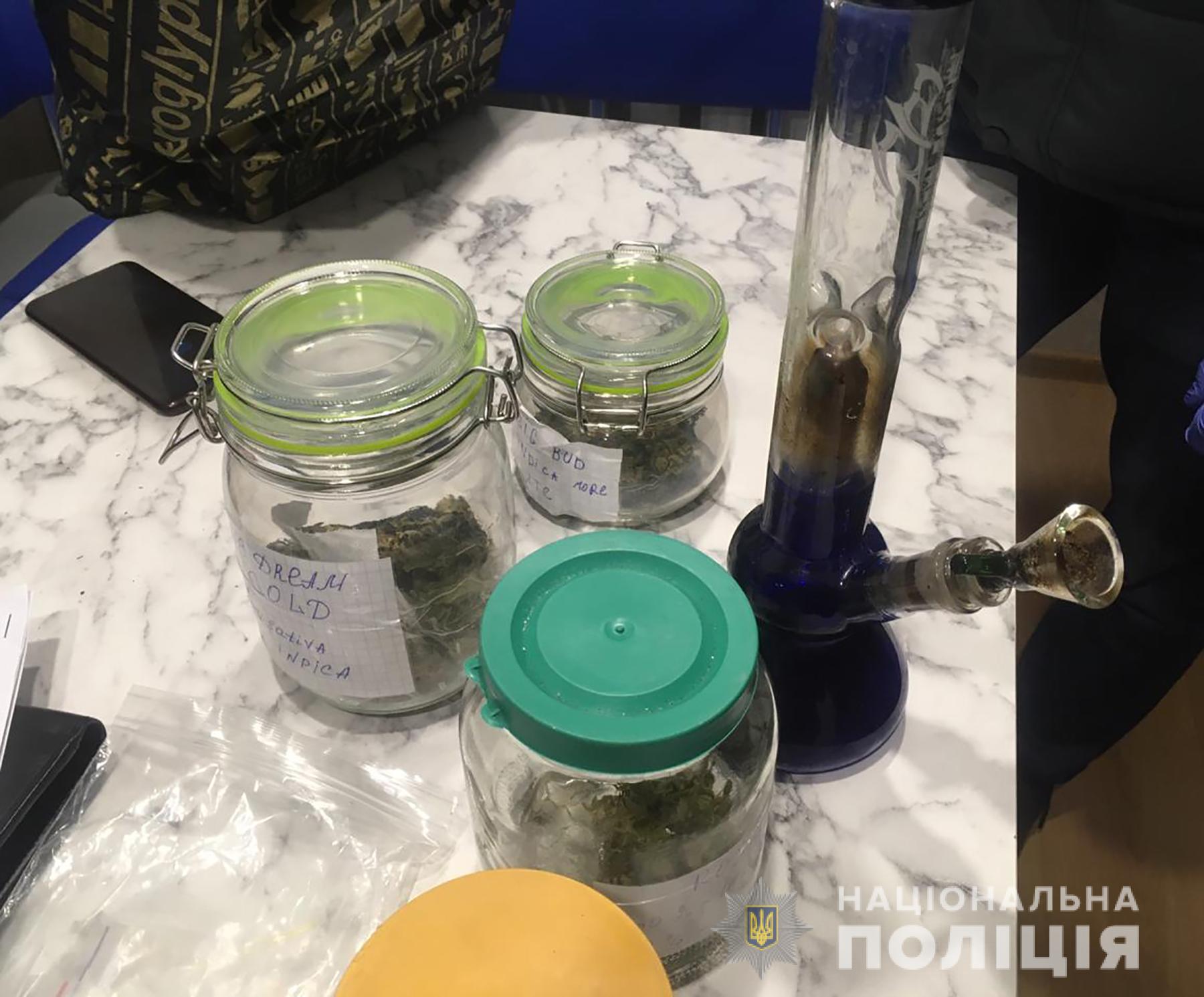 Житель Запорожья пересылал наркотики экспресс-доставкой (ФОТО)
