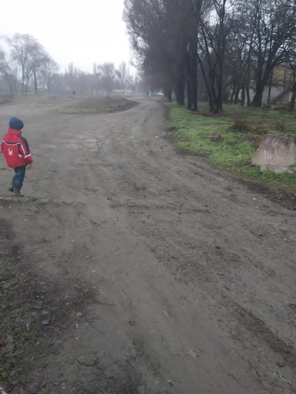 Жители частного сектора в Запорожье тонут в грязи (ФОТО)