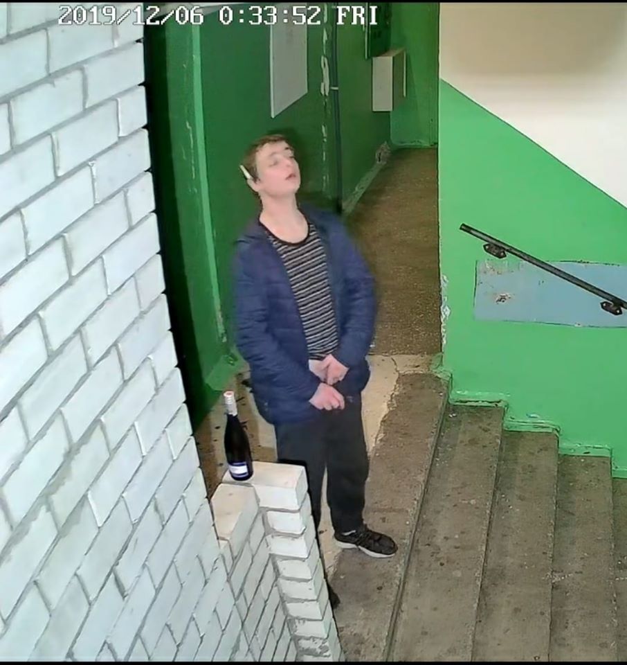 В Запорожской области парень занимался непотребными делами в подъезде (ФОТО)