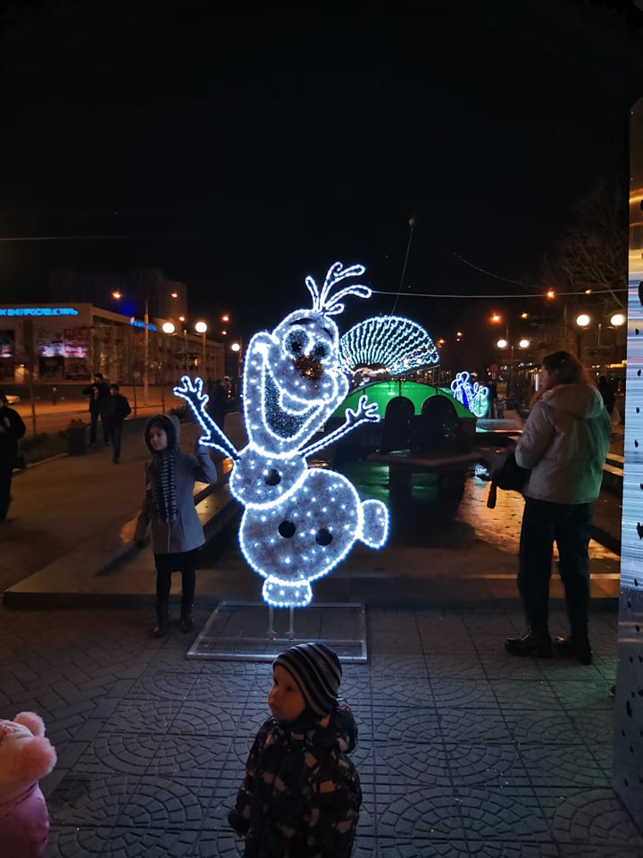 Запорожцам представили новые локации и новогоднюю ярмарку в центре города: обзор цен (ФОТО)