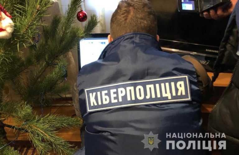 Запорожские полицейские разоблачили большую детскую порностудию (ФОТО)