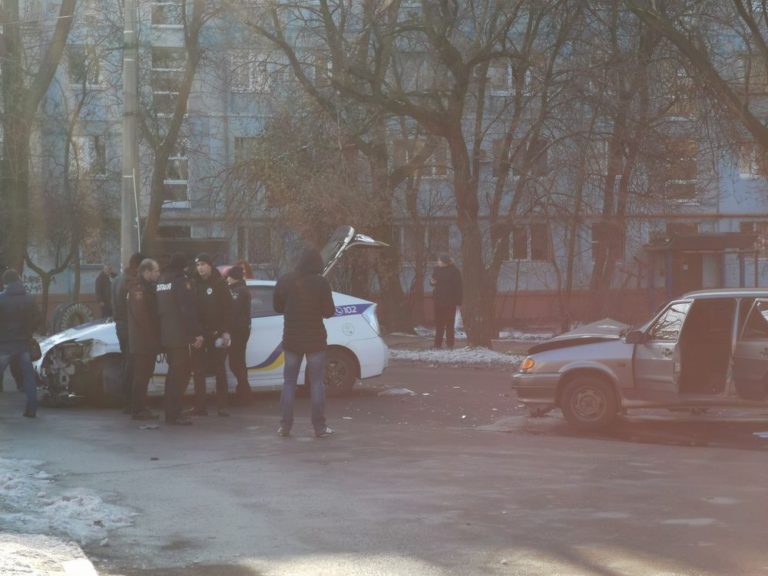В Запорожье автомобиль патрульной полиции попал в ДТП (ФОТО, ВИДЕО)