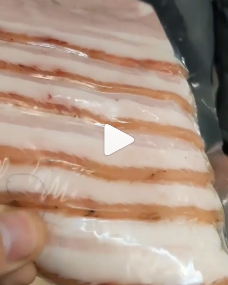 Сюрприз в вакуумной упаковке: в запорожских супермаркетах мясо пакуют с волосами (ФОТО)