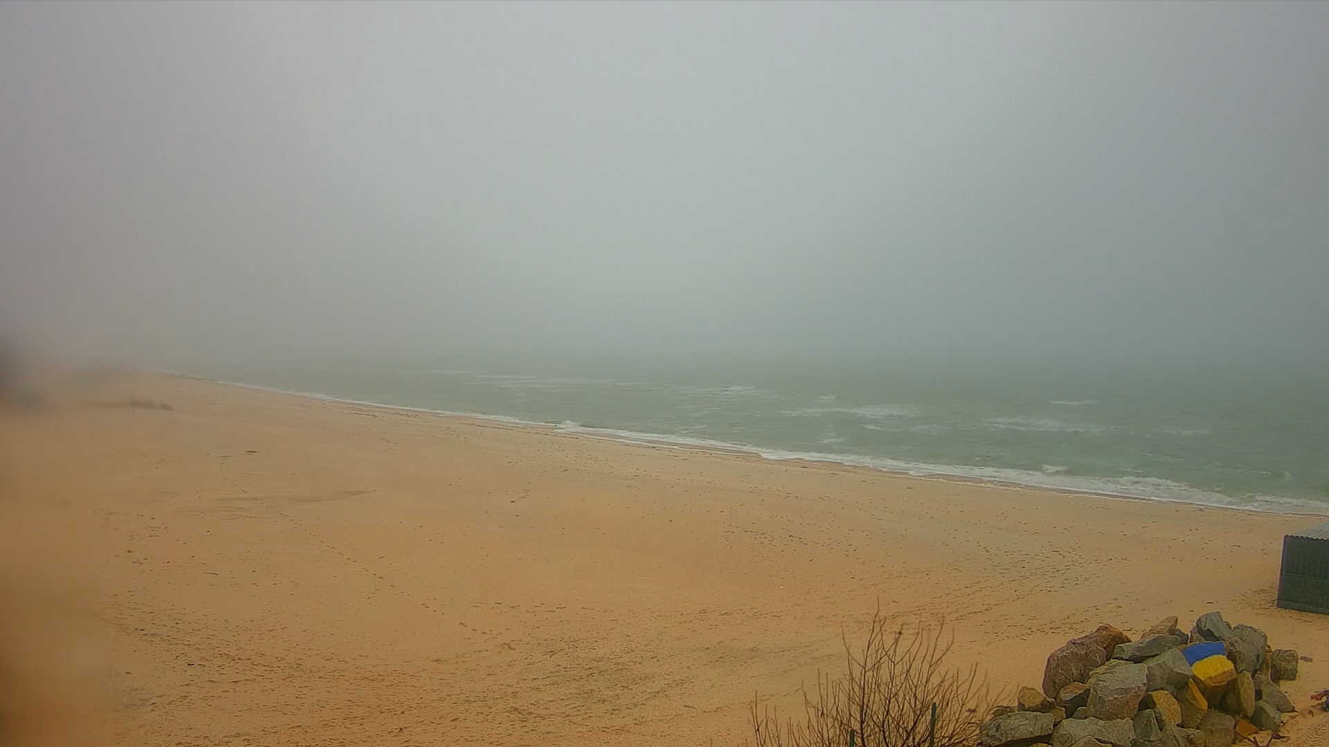 Азовское море накрыло плотной завесой тумана (ФОТО)