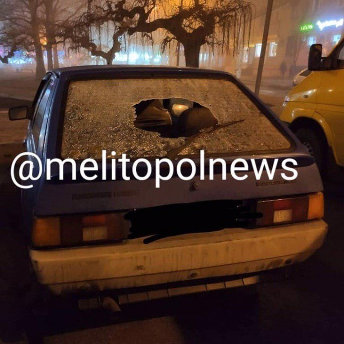 Насыпали гвоздей под колёса: в Запорожской области неизвестные изувечили автомобиль ради забавы (ФОТО)