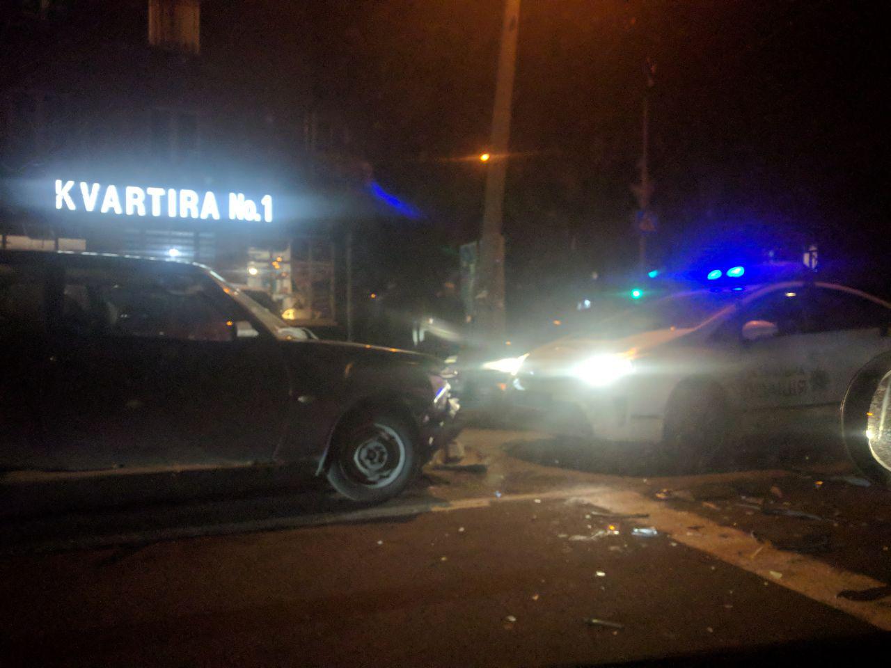 Ночь аварий: в Запорожье на мокрых улицах произошло сразу несколько ДТП (ФОТО)