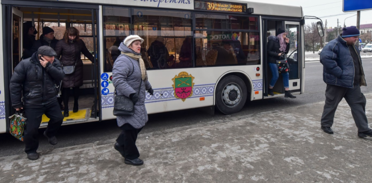 В Запорожье водитель автобуса «зажал» билеты пассажирам