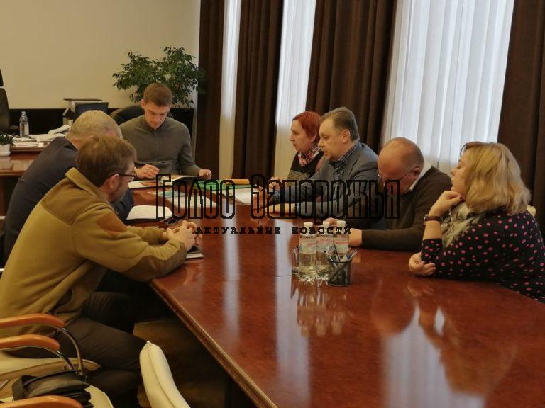Геннадий Фукс и Владимир Москаленко продолжают борьбу за библиотеку