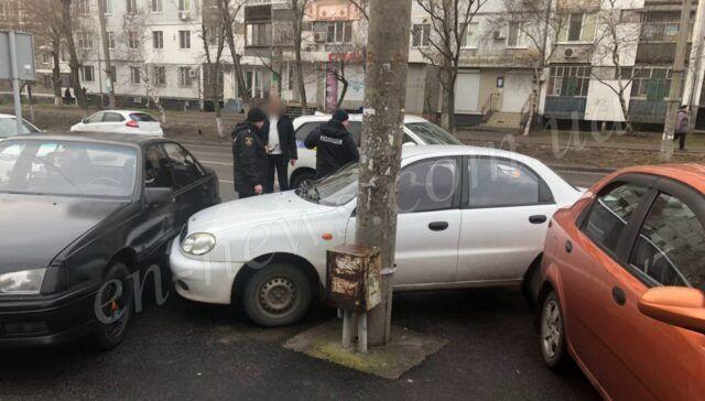 В Запорожской области пустой автомобиль "сам" попал в ДТП (ФОТО)