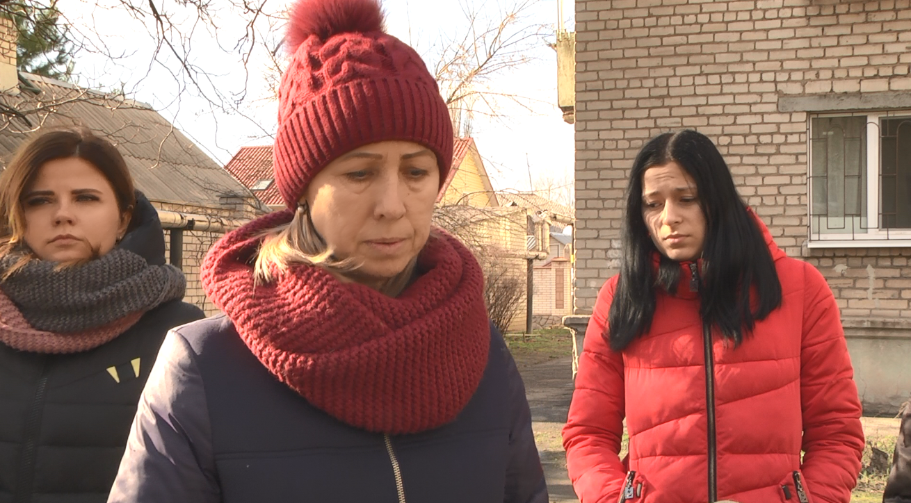2 недели без газа: жители запорожской многоэтажки разожгли костёр во дворе (ФОТО)