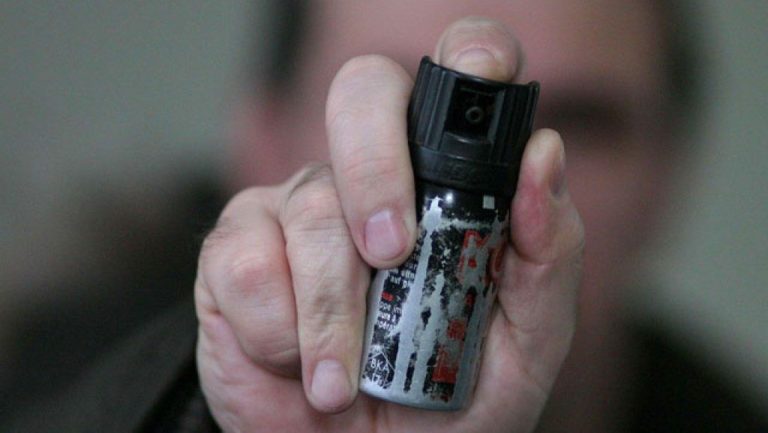 В Запорожской области мужчина обрызгал сотрудника почты из газового баллончика