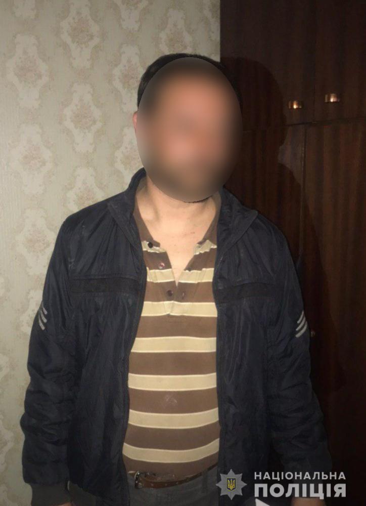 Житель Запорожья переоборудовал свою квартиру в наркопритон (ФОТО)