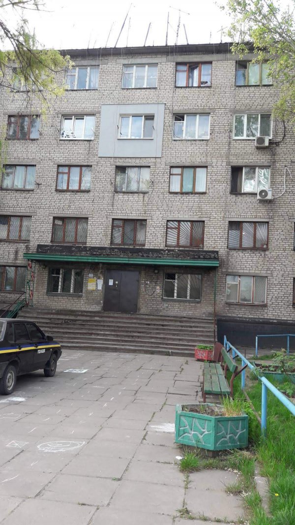 Появились фото со второго зараженного Covid-19 общежития в Запорожье