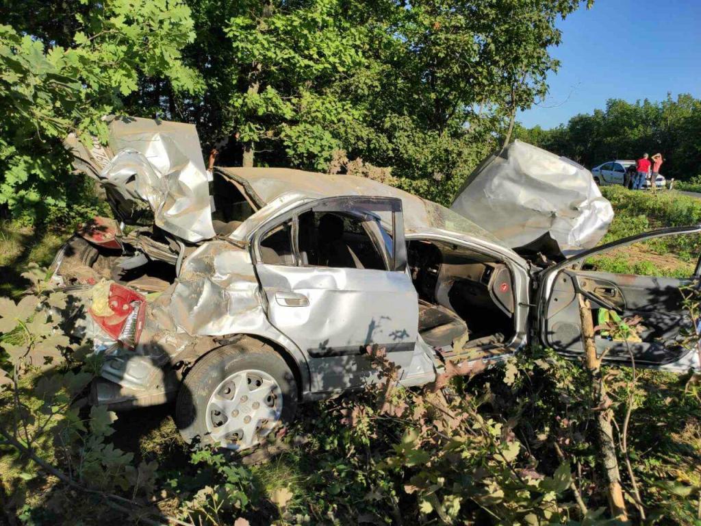 Под Запорожьем произошло две смертельных аварии: машины превратились в груду металла (ФОТО)