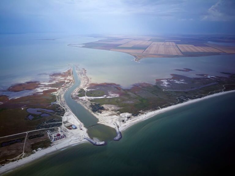 Запорожский фотограф показал, что сейчас происходит на Молочном лимане (ФОТО)