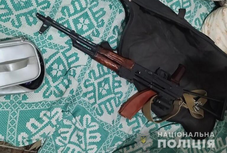 В Запорожье на Шевченковском устроили стрельбу: есть пострадавшие (ФОТО)