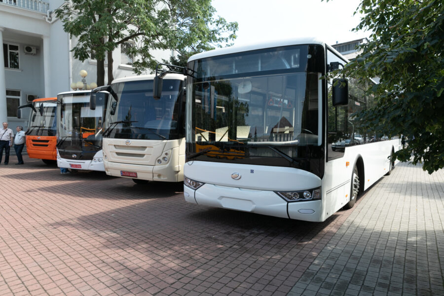 АвтоЗАЗ представил серию новой модели транспорта (ФОТО)